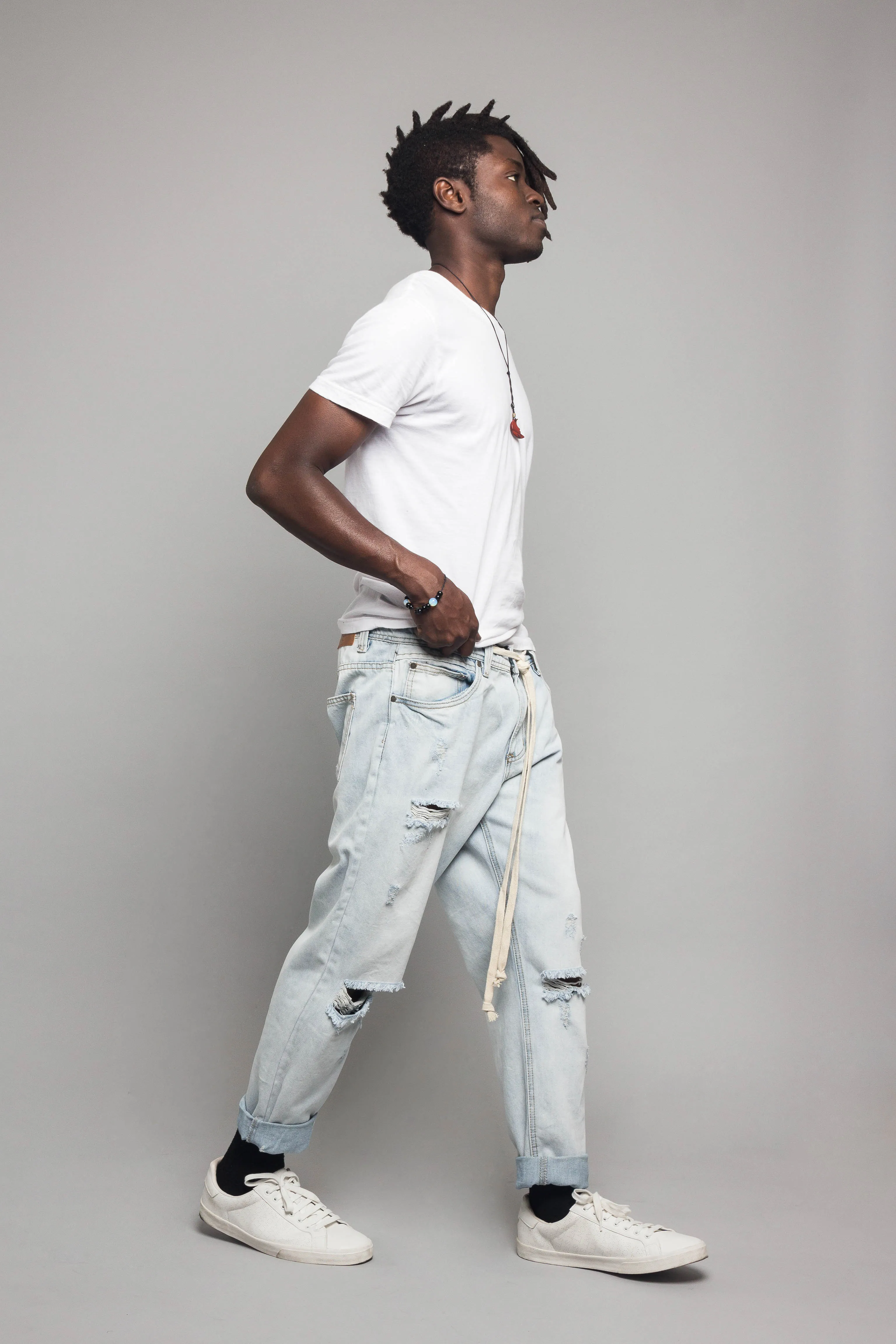 Distressed Cropped Jeans